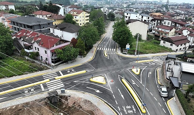 Başiskele’de modern kavşak hizmete açıldı