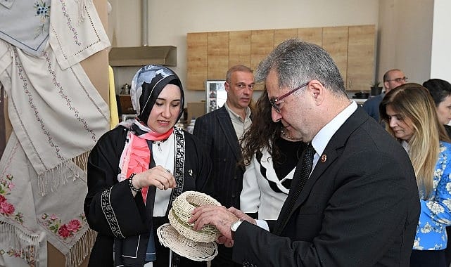 Demirtaş’ta OSMEK Kursiyerlerinin El Emeği Sergilendi