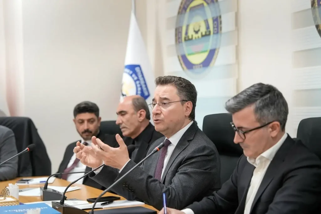 Babacan’dan Asgari Ücret Çıkışı: “Ara Zam Vermemek Hak Gaspıdır”