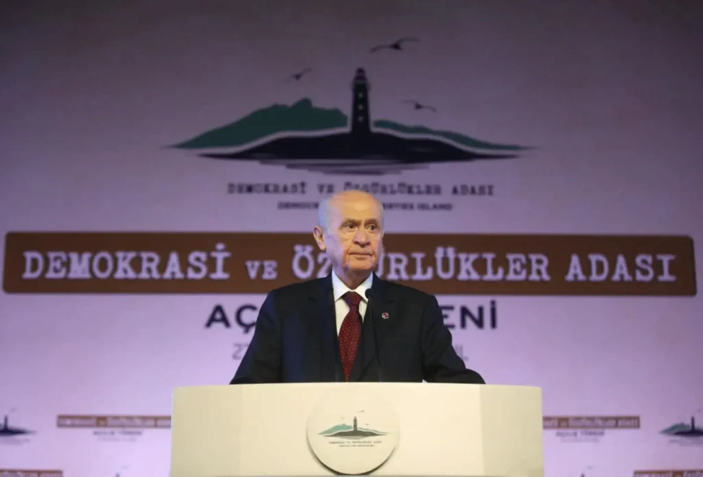 Bahçeli: CHP’nin Önünde İki Yol Var