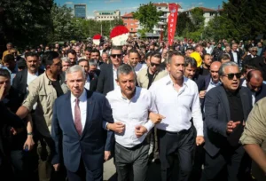 CHP Kulislerini Hareketlendiren İddia! DSP ile Temas Kurulduğu Öne Sürüldü