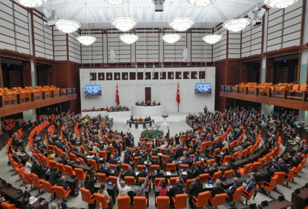 CHP’deki Süreç ve Meclis Tartışmaları Gündemin İlk Sırasında