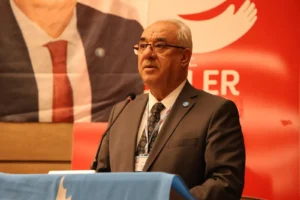 DSP Lideri Aksakal’dan Gündeme Bomba Gibi Düşen İddia: “Özgür Özel ve Ekibi DSP’ye Katılmak İstedi”
