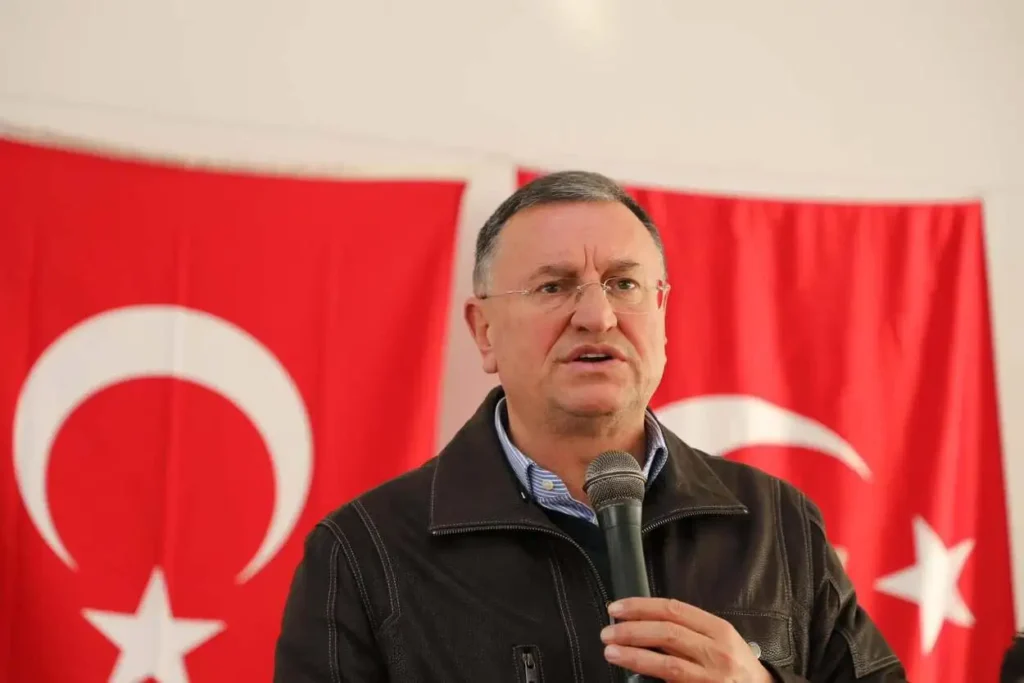 Lütfü Savaş’tan “Kurultay Yapılamaz” Hamlesi İddiası