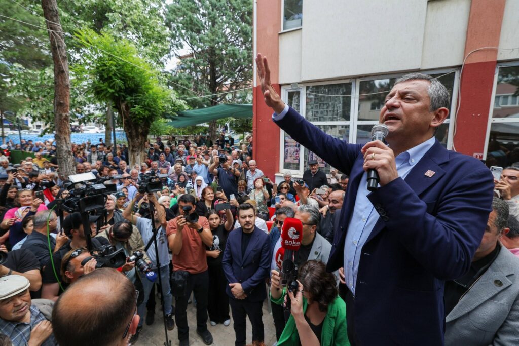 Özgür Özel: Güne Selahattin Demirtaş’ın Selamıyla Başladık