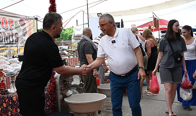 Başkan Topaloğlu’ndan pazar esnafına ziyaret