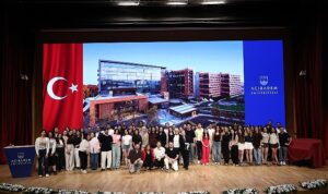 Pet Şişeden Laboratuvar Önlüğüne