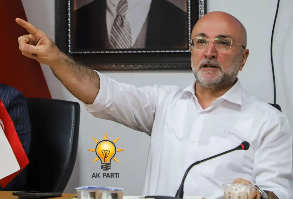 AK Parti Afyonkarahisar’da peş peşe istifalar! İl Başkanı görevini bıraktı belediye başkanı partiden ayrıldı