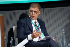 Cemil Tugay İçin Yeni İddia: AK Parti’ye Geçmek İçin Temas Kurduğu Öne Sürüldü