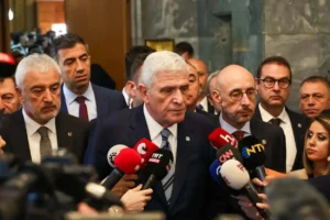 MÜSAVAT DERVİŞOĞLU: TBMM HİÇBİR SİLAHLI YAPININ BEKLENTİSİ İÇİN YASA ÇIKARMAZ