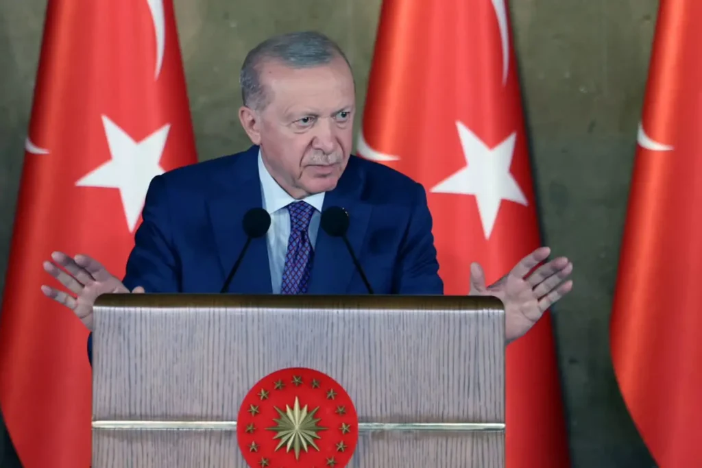 Erdoğan’dan gece saatlerinde dikkat çeken mesaj: “Hiçbir dostumuzu yarı yolda bırakmayız”