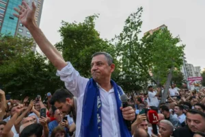 Özgür Özel’den Seçmene Dikkat Çeken Çağrı: “Kazanmak İsteyenler Bize Oy Versin”