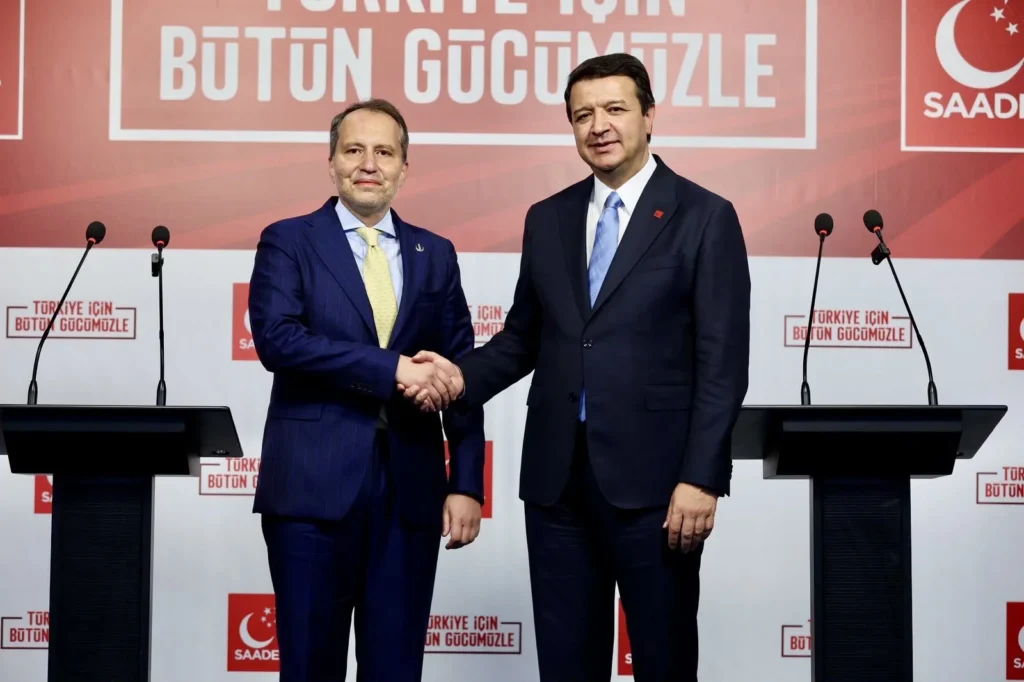 Saadet Partisi ile Yeniden Refah Partisi Birleşiyor mu? Görüşmelerde Kritik Aşama